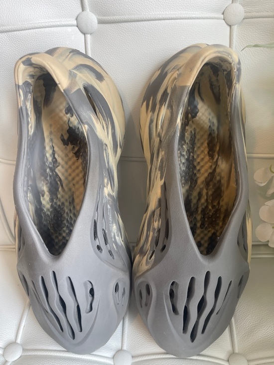 adidas Yeezy Foam RNNR MXT Moon Gray main image 5